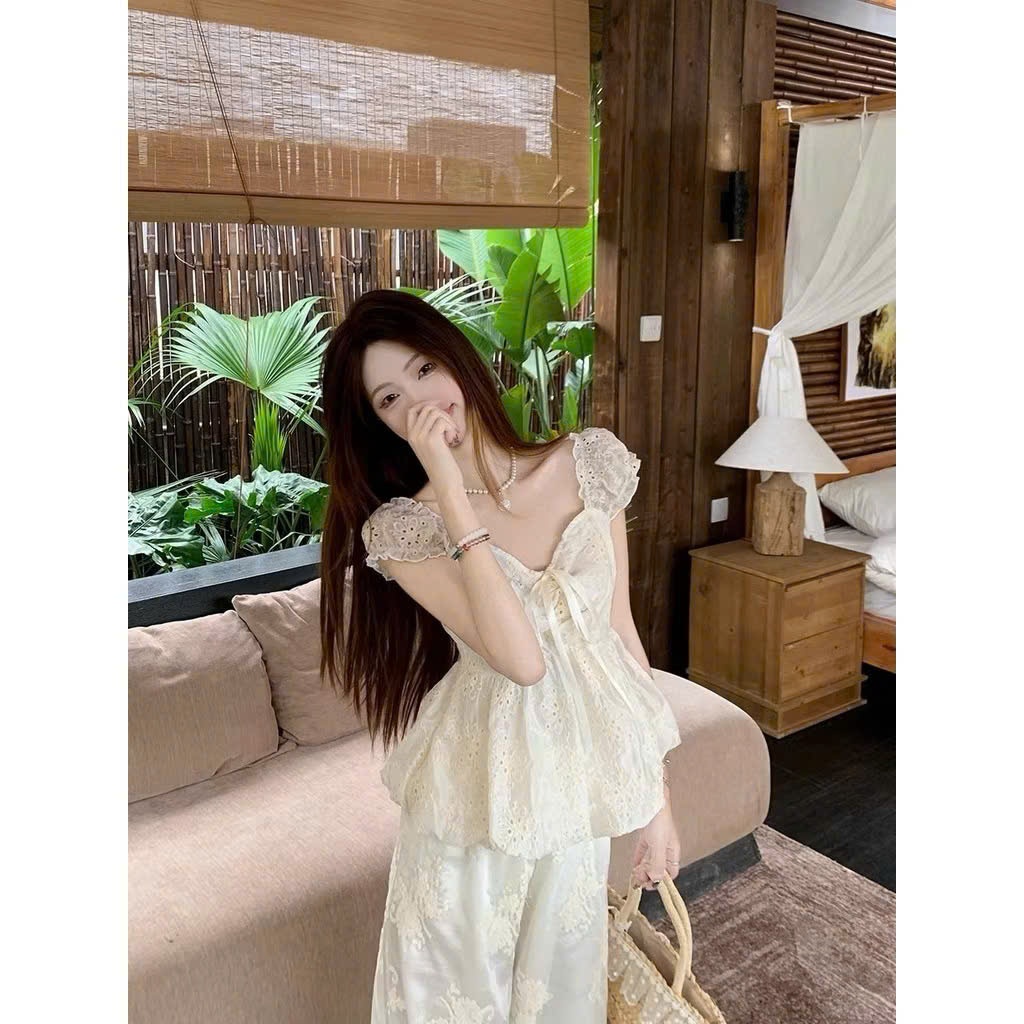 [HÀNG QC/ LOẠI 1] ÁO HAI DÂY REN THÔ BOI HOA THÊU MẶC HAI KIỂU SIÊU XINH 2MONDAY A167 | BigBuy360 - bigbuy360.vn