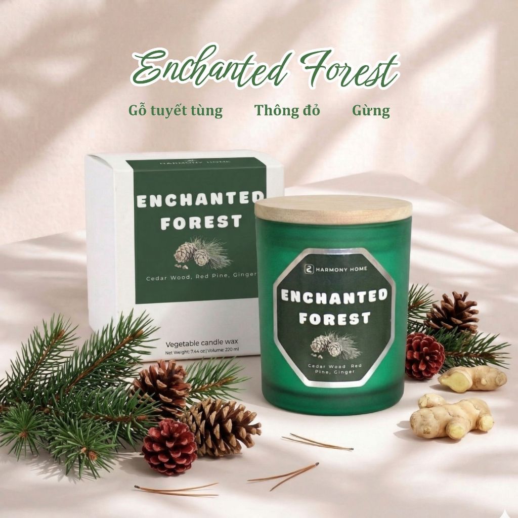 Nến Thơm Enchanted Forest A Harmony Home – Gỗ Tuyết Tùng, Thông Đỏ, Gừng 150g