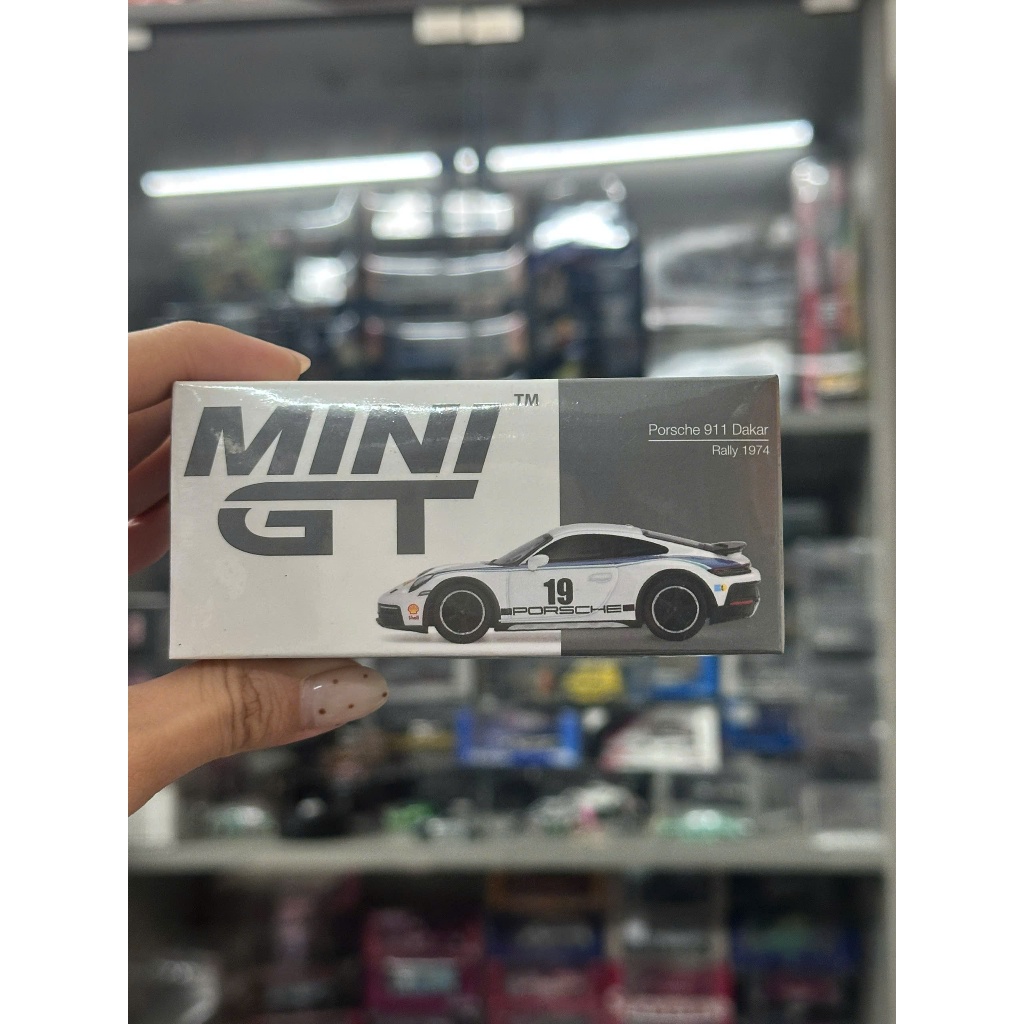 Porsche 911 Dakar Mini tỉ lệ 1:64