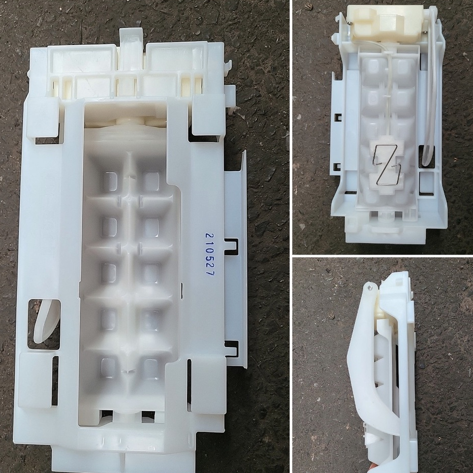 Bộ khay làm đá xoay tự động tủ lạnh Toshiba GR - WG58VDAZ, WG66VDAZ mới