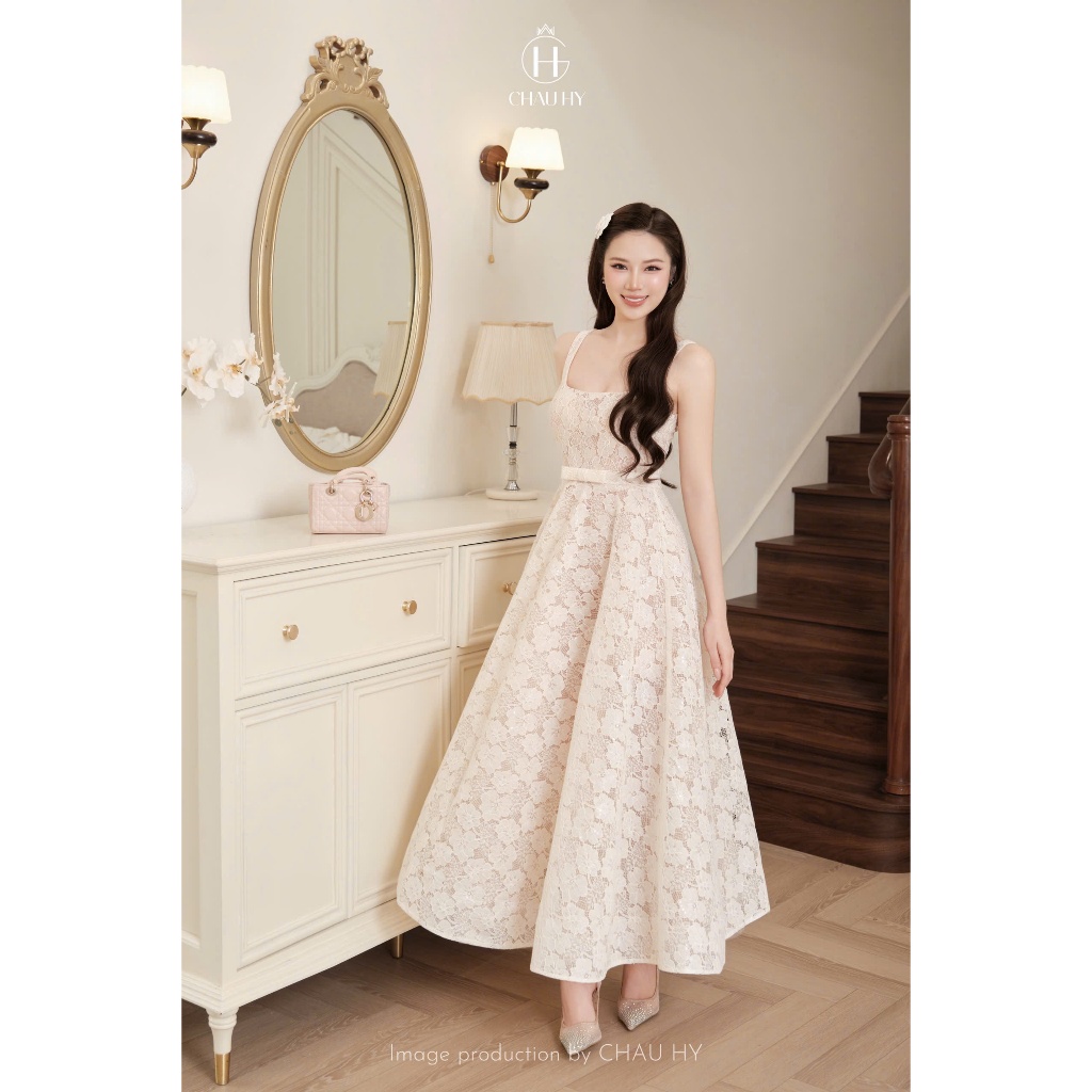𝑪𝑯𝑨𝑼 𝑯𝒀 𝑫𝒆𝒔𝒊𝒈𝒏 - Đầm Ren SeYoon 2s Cổ Vuông Thắt Eo Nơ