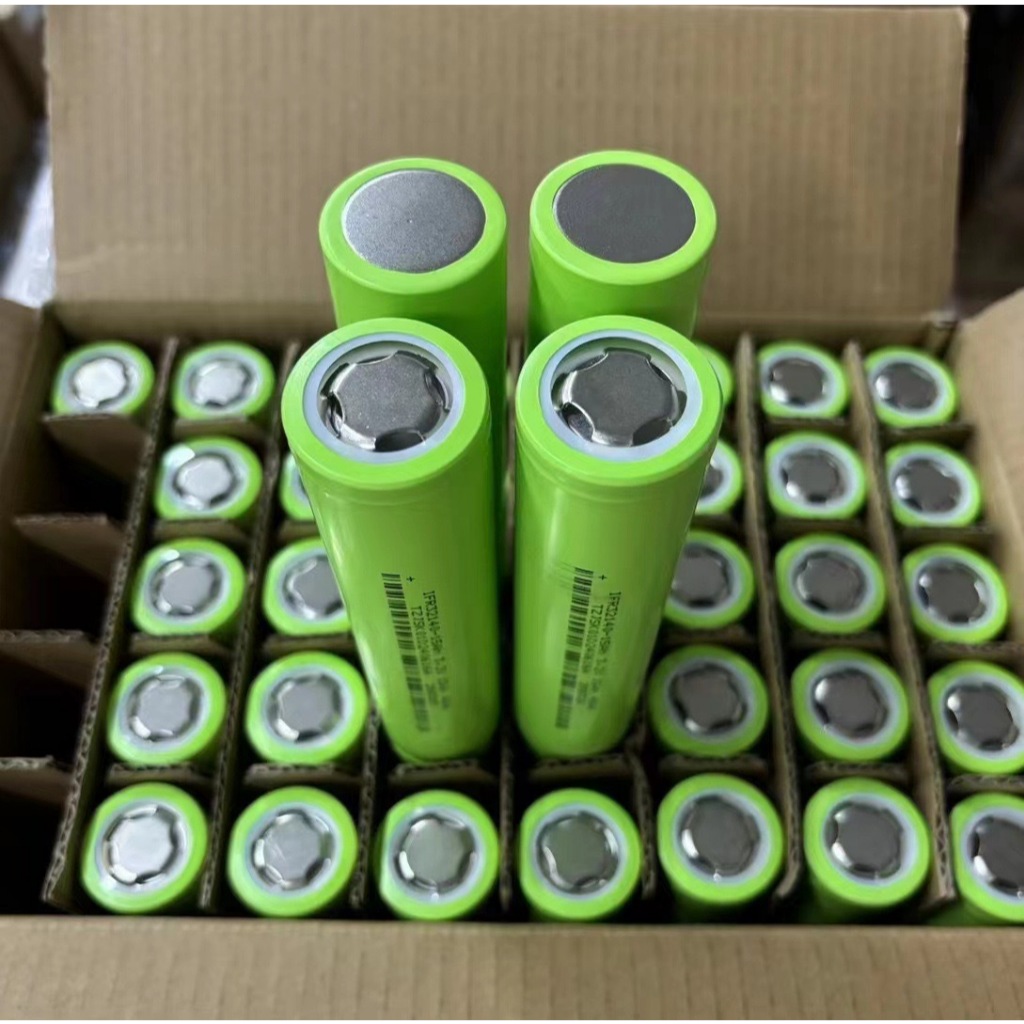 Pin 32140 lifepo4 3,2V 15Ah ( Hàng mới 100%)