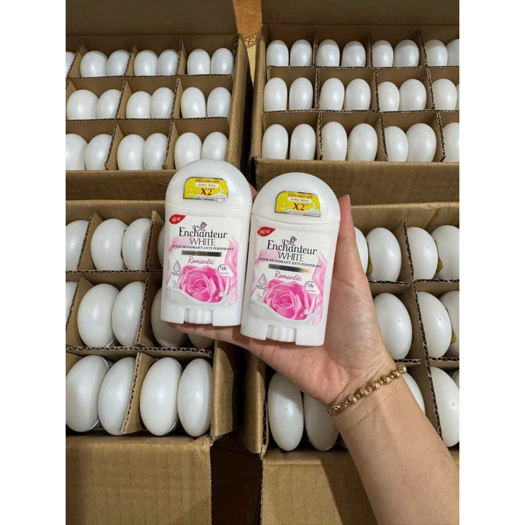Lăn sáp khử mùi enchanteur chính hãng