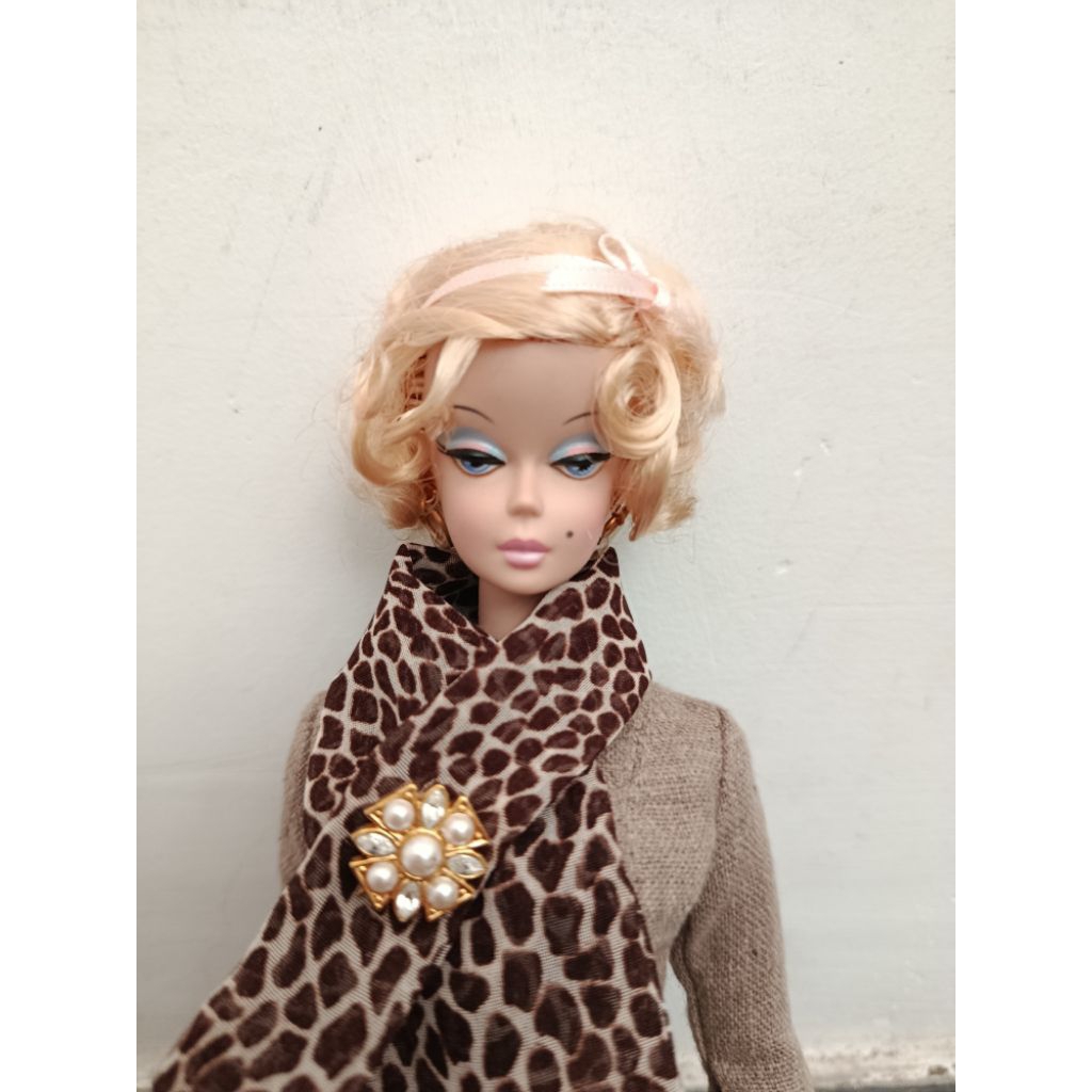 Búp bê Barbie Silkstone nude & out fit