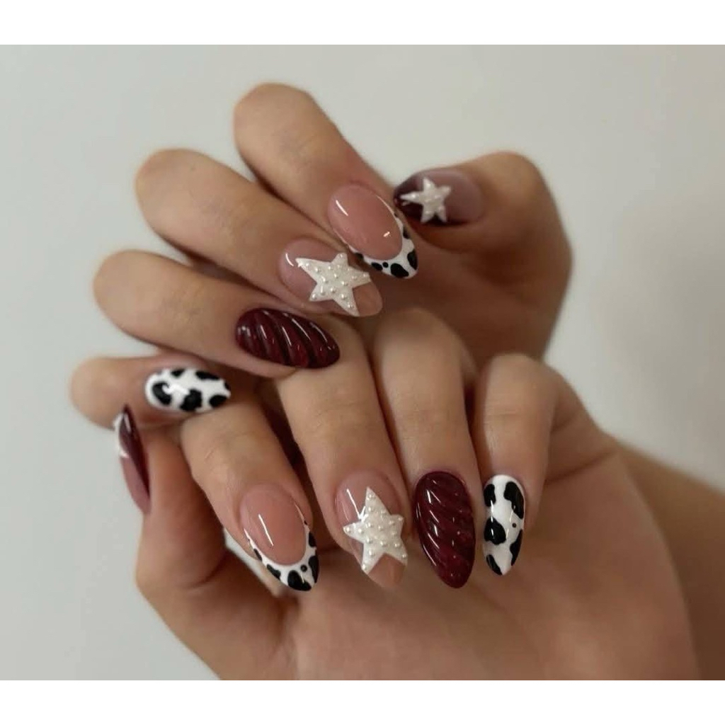 Nail Box Đỏ Trắng Kèm Da Beo M011