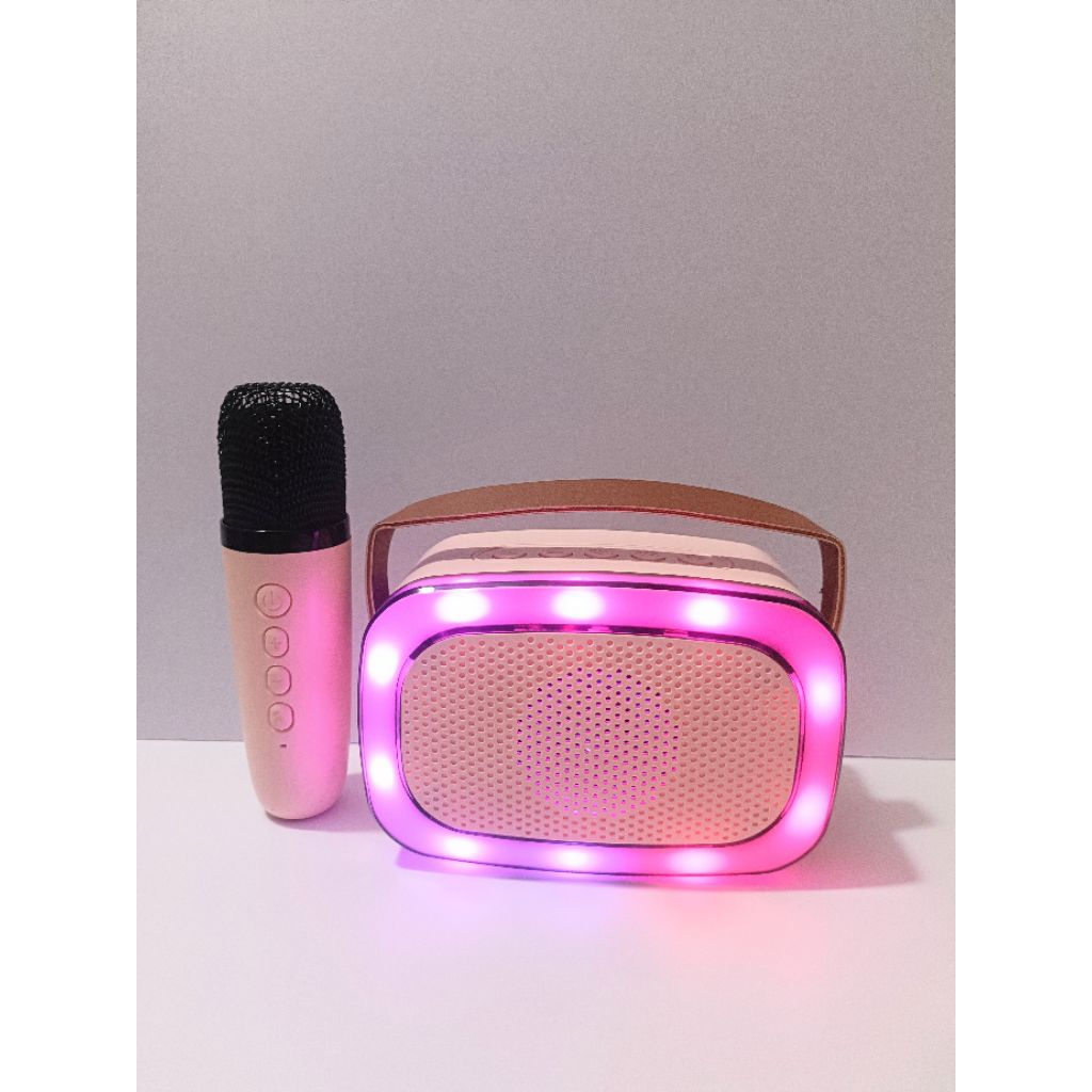 Loa karaoke btk-8 bass to, kèm micro không dây – nghe nhạc, hát karaoke cực hay(màu ngẫu nhiên)