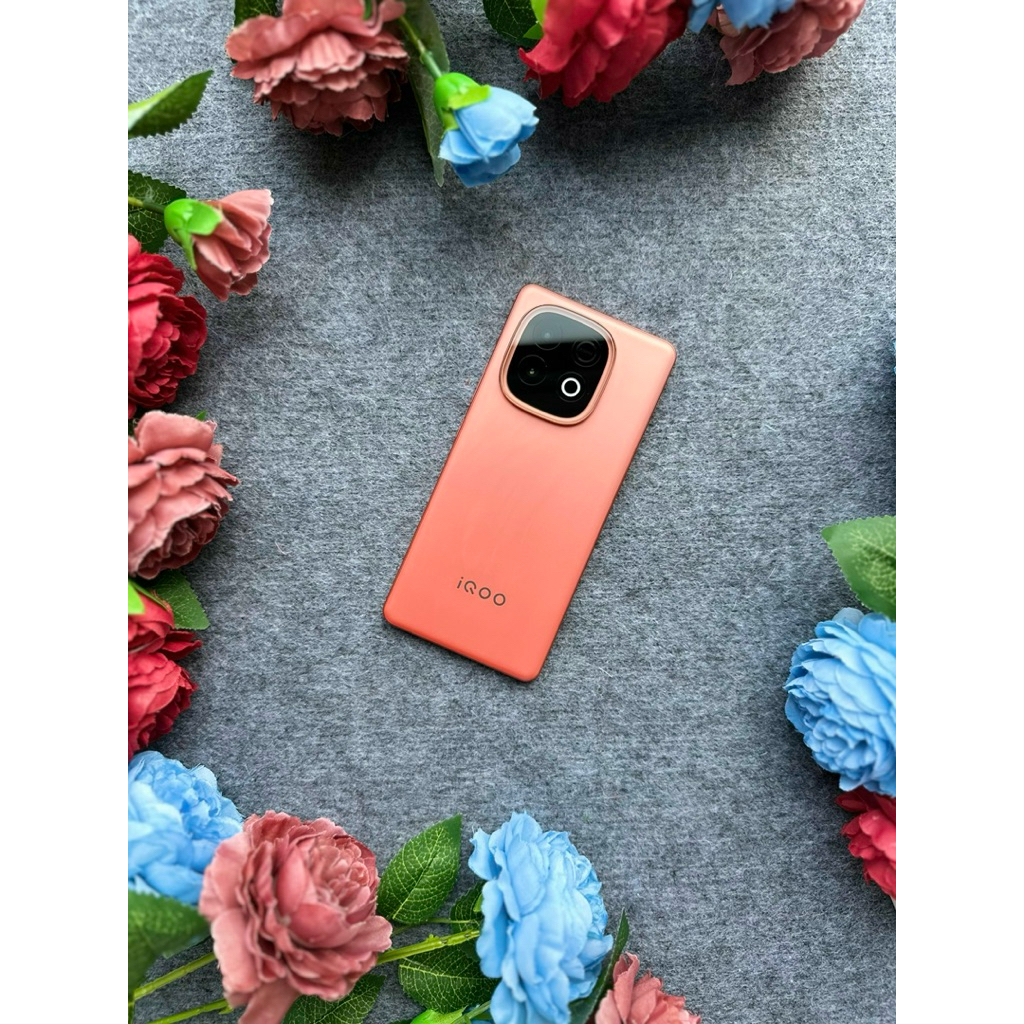 Vivo iQoo Z10 Turbo Pro (Snapdragon 8s Gen 4)