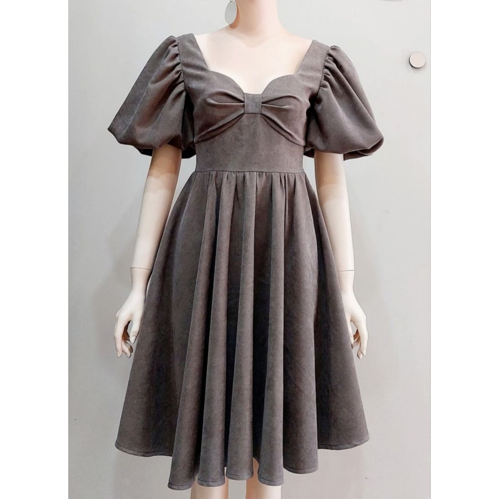 RẬP GIẤY ĐẦM DỰ TIỆC ngực xếp hình nơ, tay chuông, tùng nhún xoè - D514