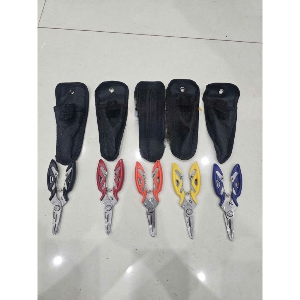 kìm kẹp cá mini có bao đựng ạ