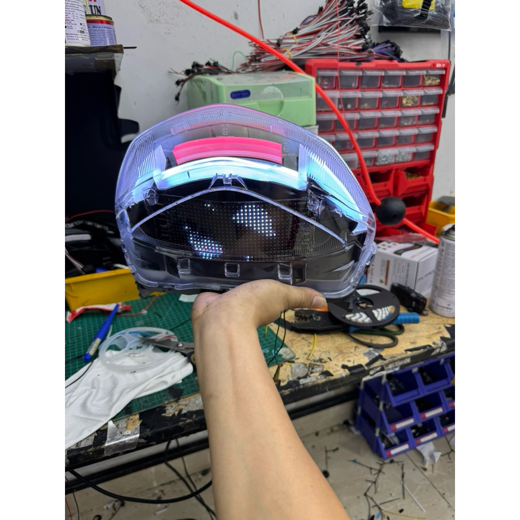 cụm đèn hậu sh 2020> 2026 làm sẵn audi A7 kèm bản led matrix