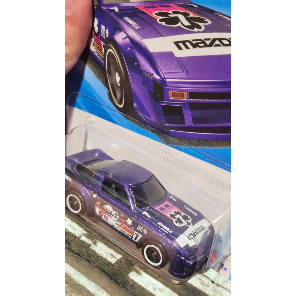 Mô hình xe đồ chơi HotWheels Mazda Rx-7