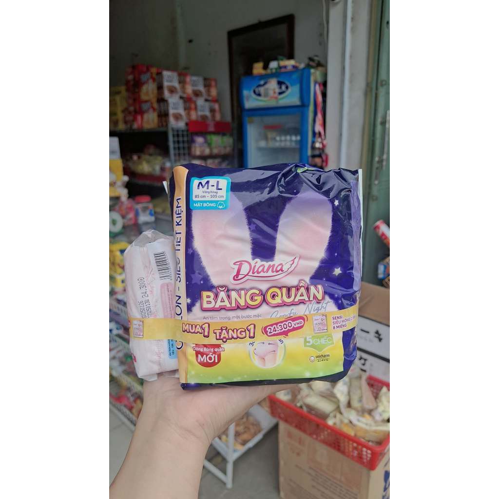 Băng Vệ Sinh Cho Mẹ Ban Đêm Diana Sensi Dạng Quần Êm Ái Mềm Mại Size M - L (gói 5 chiếc-khuyến mại t
