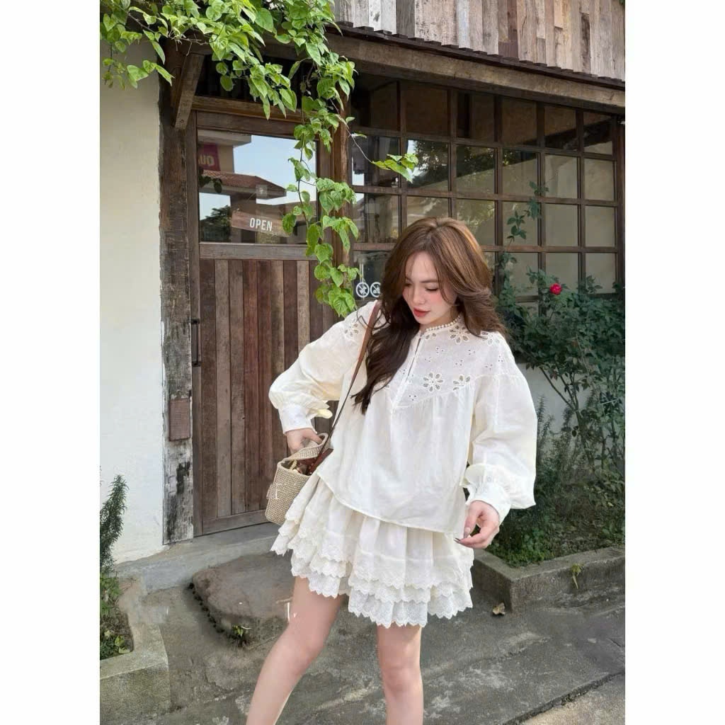 Áo babydool nữ tay dài form rộng thêu hoa vintage cổ tròn – Áo sơ mi nữ tiểu thư vải voan mềm nhẹ phong cách Hàn Quốc | BigBuy360 - bigbuy360.vn