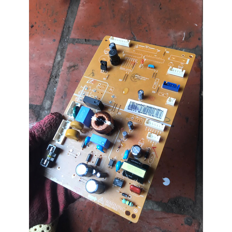 Bo mạch tủ lạnh Samsung inventer 203L cũ tốt zin tháo máy