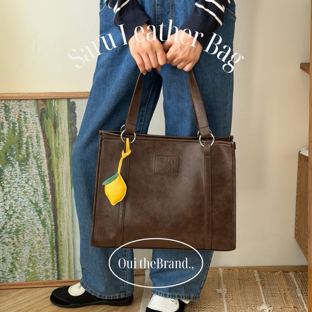 [ Tặng Charm random ] 𝗦𝗮𝗿𝘂 さる 𝗟𝗲𝗮𝘁𝗵𝗲𝗿 𝗕𝗮𝗴 (LARGE) - Túi phom hộp chất Da SARU size LỚN ( Ouithebrand ) | BigBuy360 - bigbuy360.vn