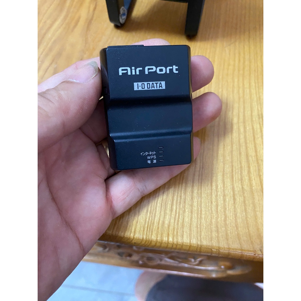 thiết bị phát Wi-Fi di động (pocket router) IODATA AirPort WN-G150TR cực kỳ nhỏ gọn