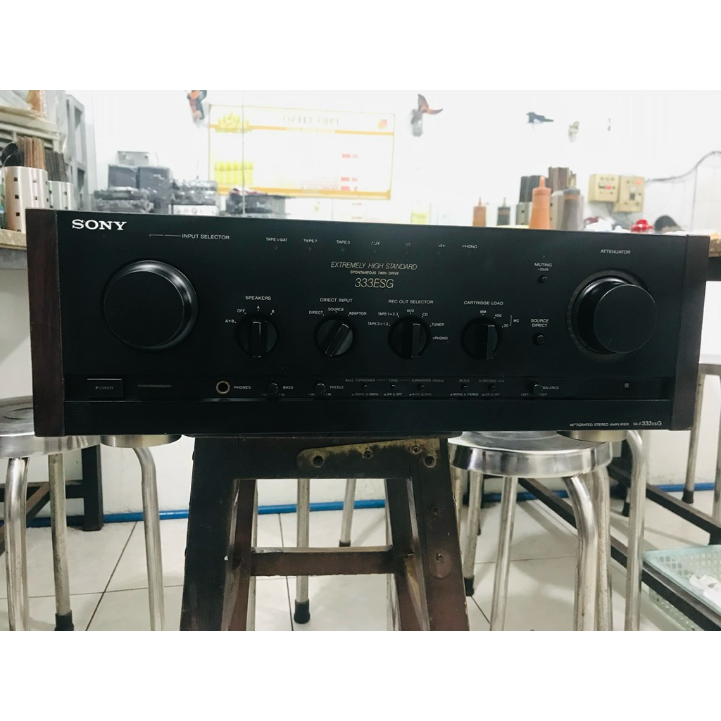 Amply Sony TA-F333ESG CS-270w máy chạy 8 sò than 4 tụ lọc nguần rất lớn, tăng phô đúc 40a.