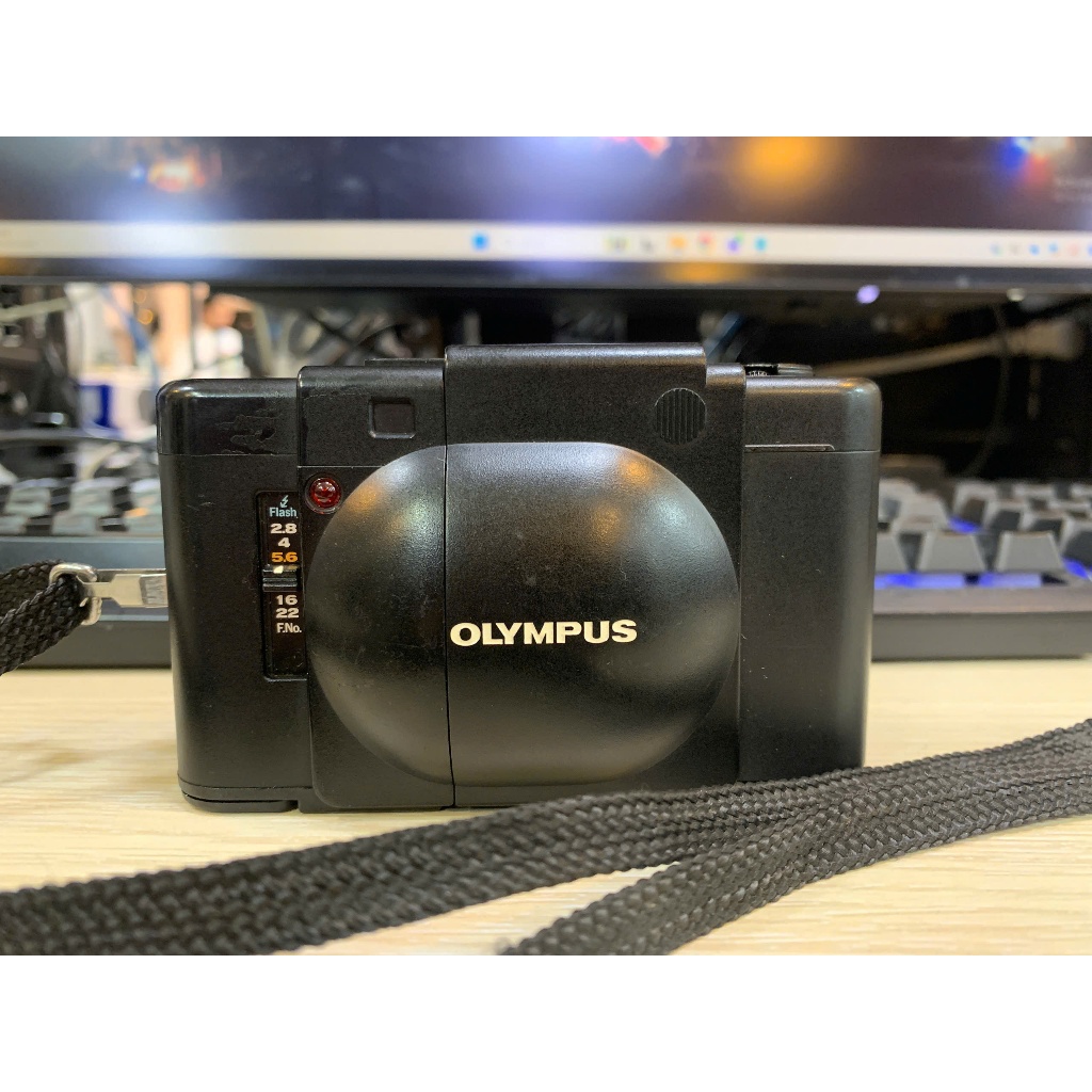 Máy ảnh PNS film Olympus XA