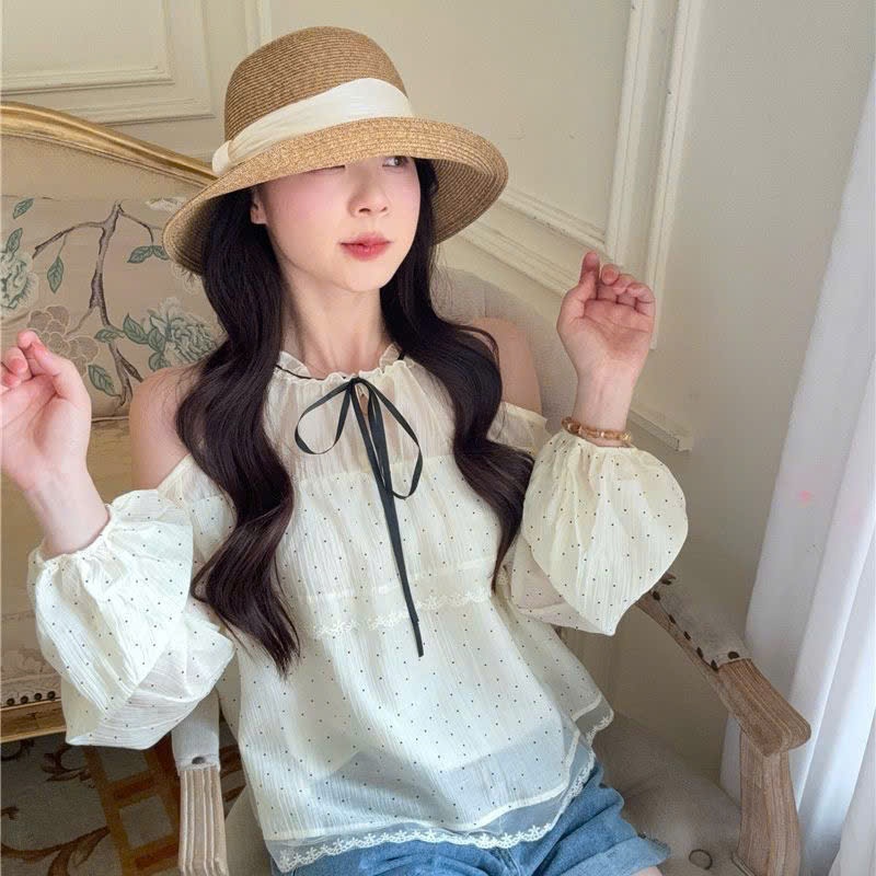 Áo sơ mi ren chấm bi YUMMY phối nơ đen, Áo trễ vai cổ bèo tay phồng phong cách thanh lịch A78 | BigBuy360 - bigbuy360.vn