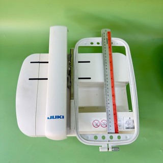 MÁY MAY JUKI 010 HIỆN ĐẠI xỏ chỉ robot , có thể gắn thêm đầu thêu