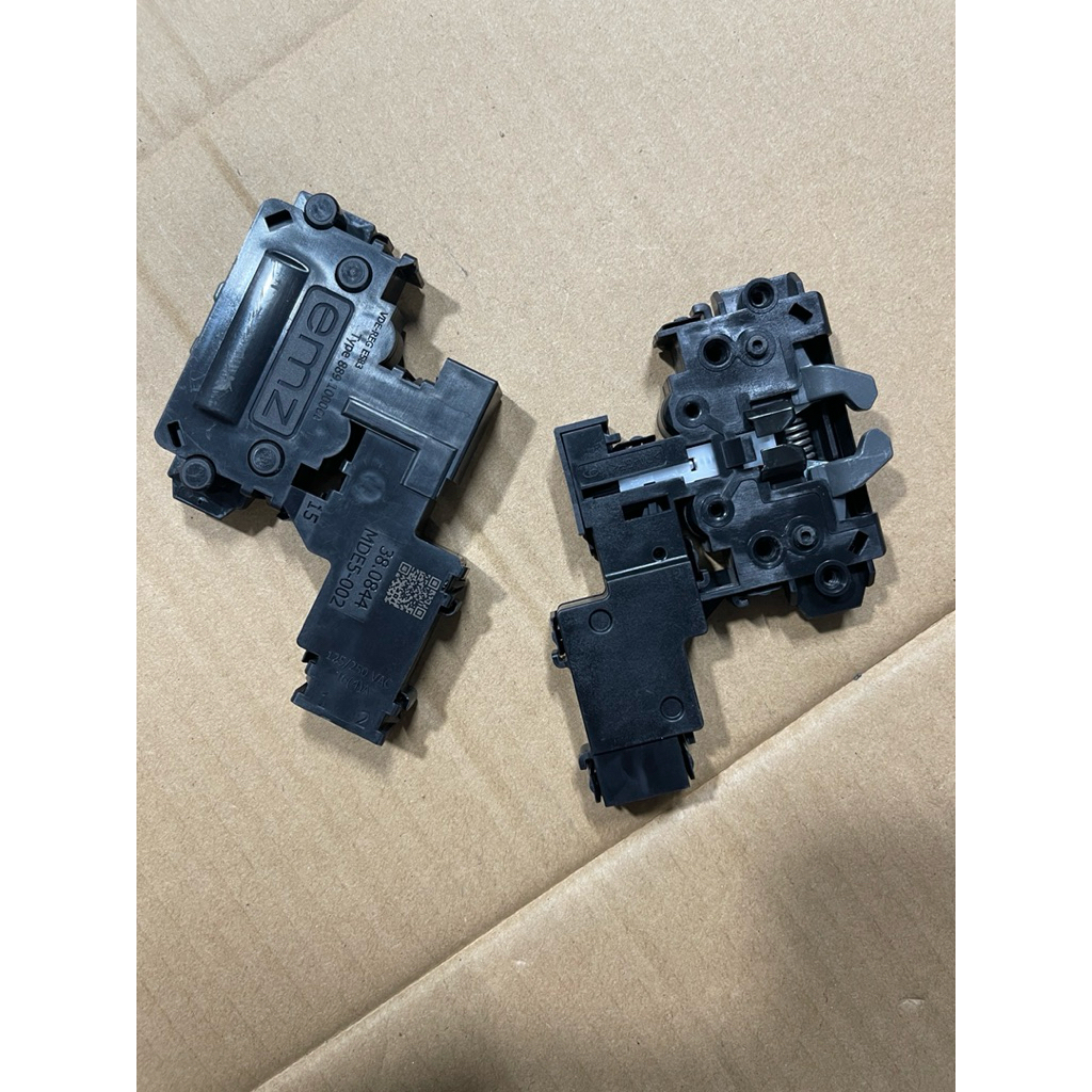 CÔNG TẮC (KHOÁ) CỬA MÁY RỬA CHÉN BÁT HAFELE