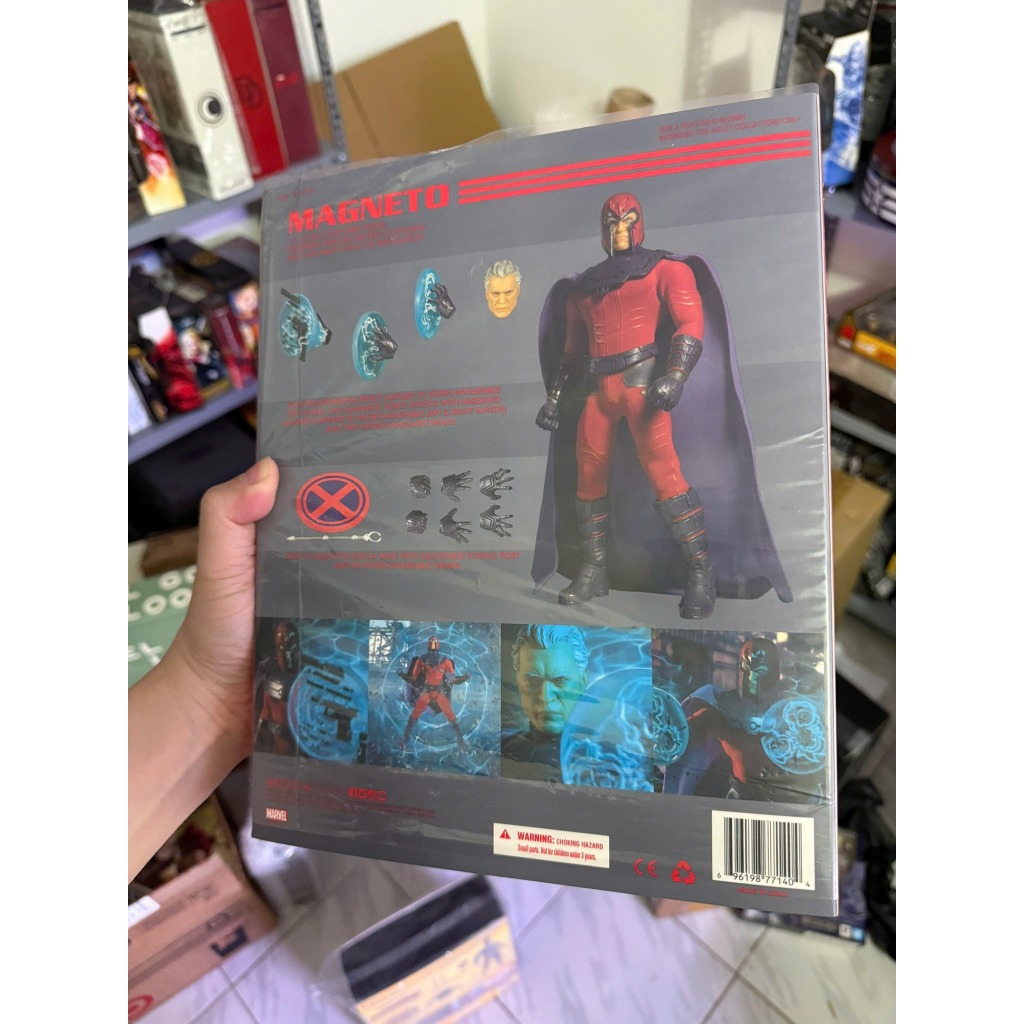 Mô hình MEZCO Magneto (X-Men)