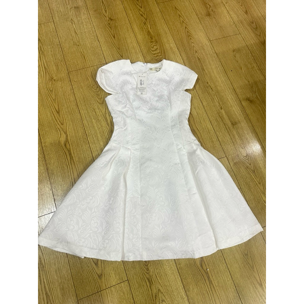 Thanh lý váy elise new tag.