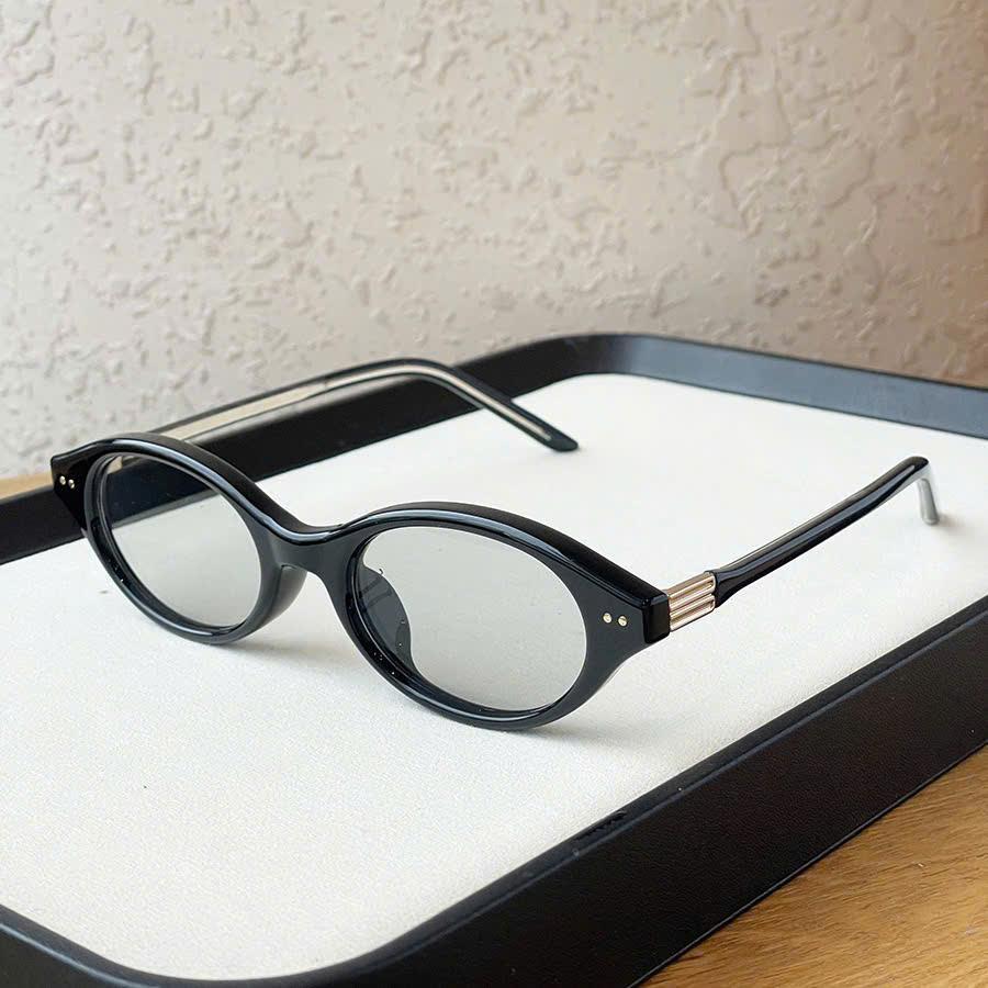 [8] Élégance Oval Collection capital glasses