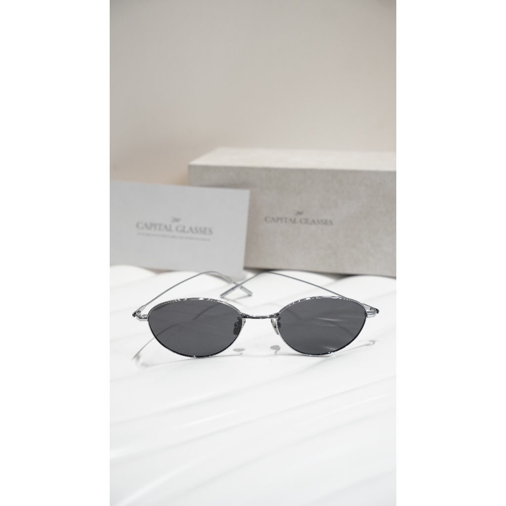 [20] SILVER MUSE- CAPITAL GlASSES