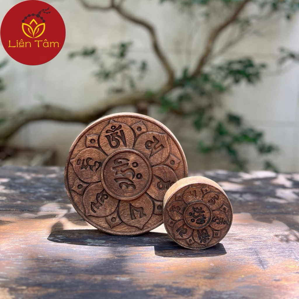 Đĩa gỗ "Om Mani Pad Hum" trang trí Phật Giáo, decor để bàn, treo tường