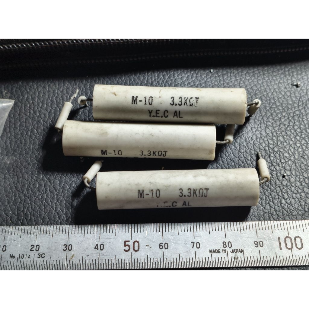 Điên trở công suất Ceramic Wirewound Resistor 3K3 10W 5% tháo máy.