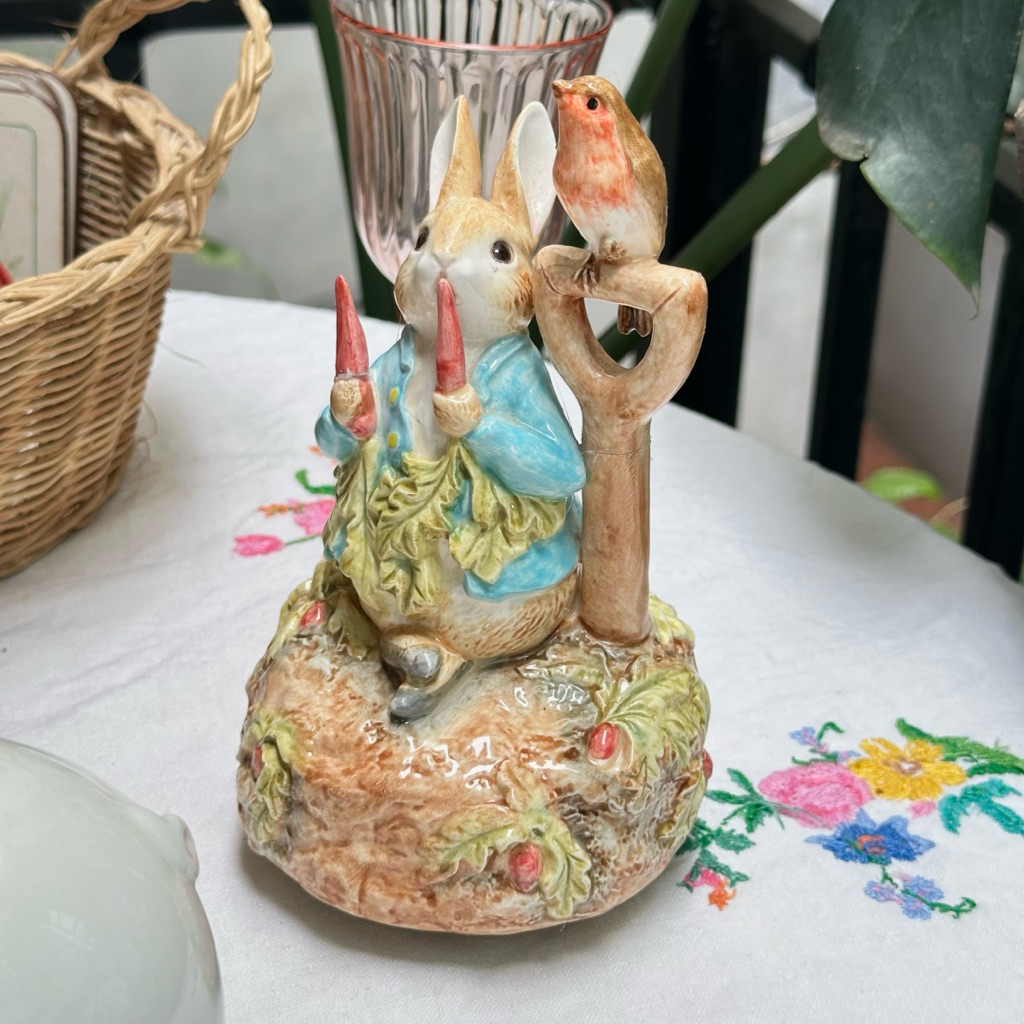 HỘP NHẠC PETER RABBIT BẰNG GỐM VINTAGE