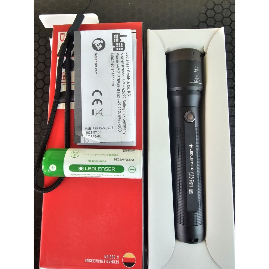 Đèn pin LEDLENSER P7R Core