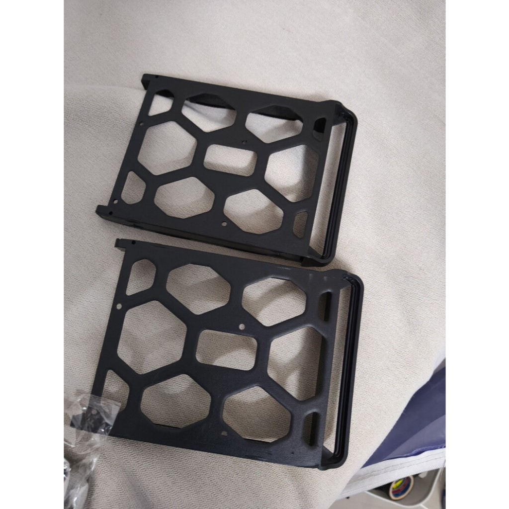 Giá đỡ ổ cứng Synology Type D7 phù hợp với các dòng DS220+, DS218+, DS216, DS224+, DS416, DS916+, DS