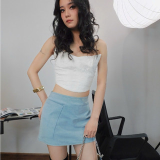 Chân váy Jeans Basic BELLA 2 lớp, túi đắp lớn 1 bên hông. Màu Jeans Xanh Nhạt, Xanh Đậm.