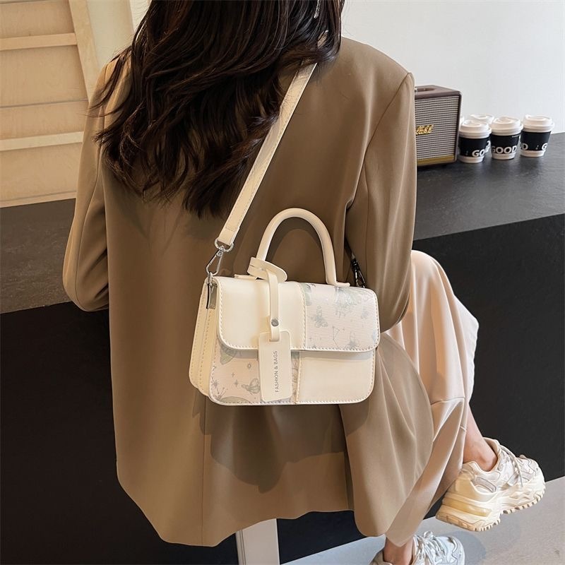 Túi đeo vai mới phối mảnh thời trang in hình bướm, túi vuông nhỏ đeo chéo và cầm tay hot trend