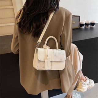 Túi đeo vai mới phối mảnh thời trang in hình bướm, túi vuông nhỏ đeo chéo và cầm tay hot trend