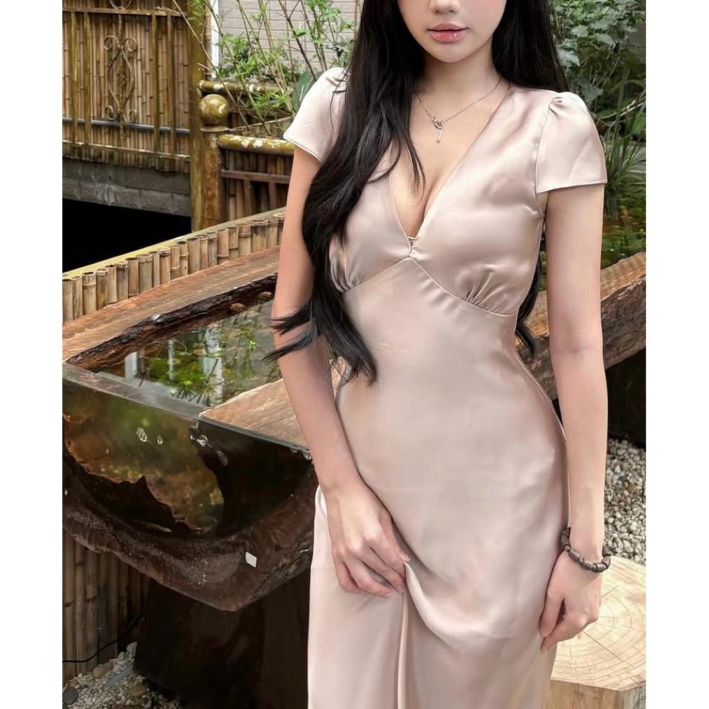 [pass] váy lụa Lyc Fashion nâu trơn khói size XS