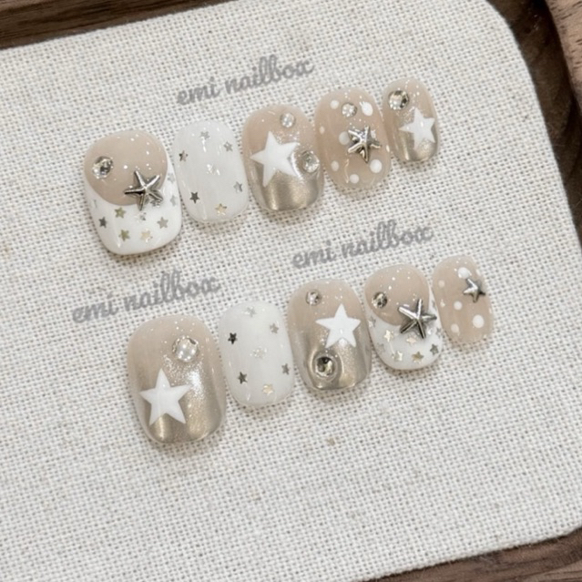 Nailbox form vuông Hàn/ nhũ sao ngôi sao bạc, tone trắng bạc Eminailbox