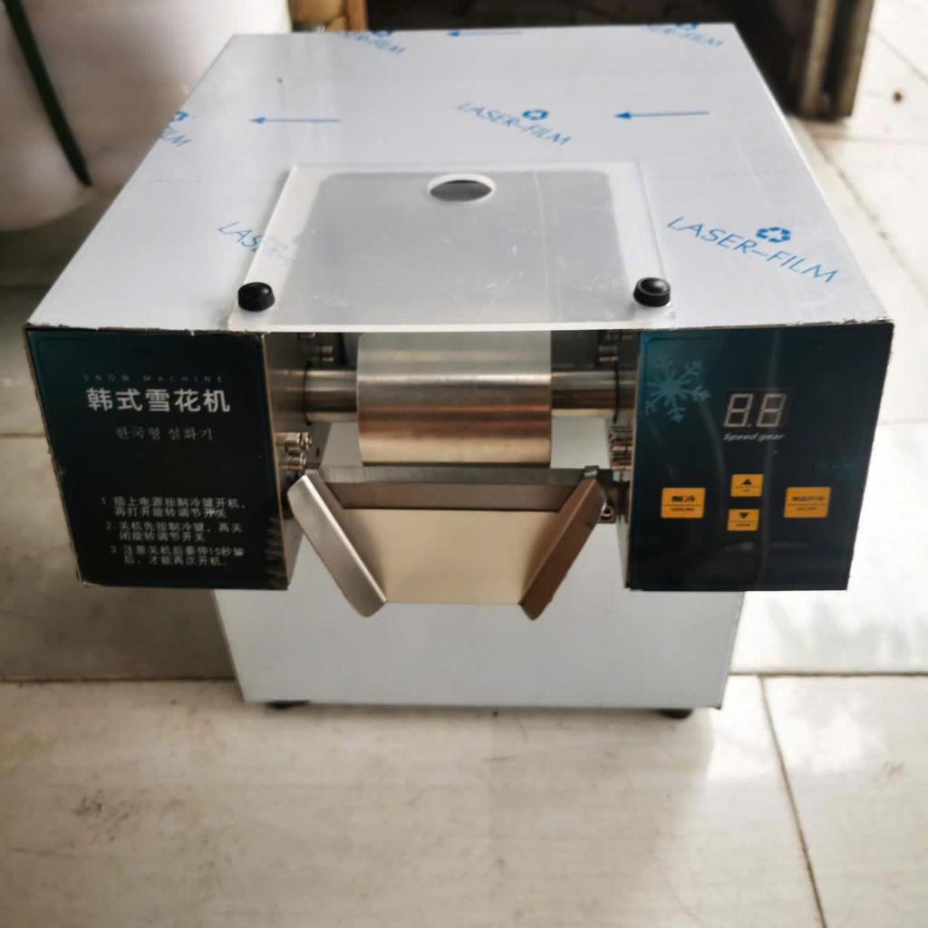 Bingsu. Máy làm kem tuyết Bingsu. Công suất 750W. Máy làm kem giá rẻ, bảo hành 12 tháng