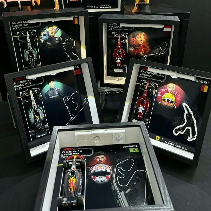 Khung Tranh Mô Hình  Xe F1 1:43-Bều Bều Wheels, Vinh Danh Huyền Thoại Tốc Độ, Decor Sang, Quà Tặng