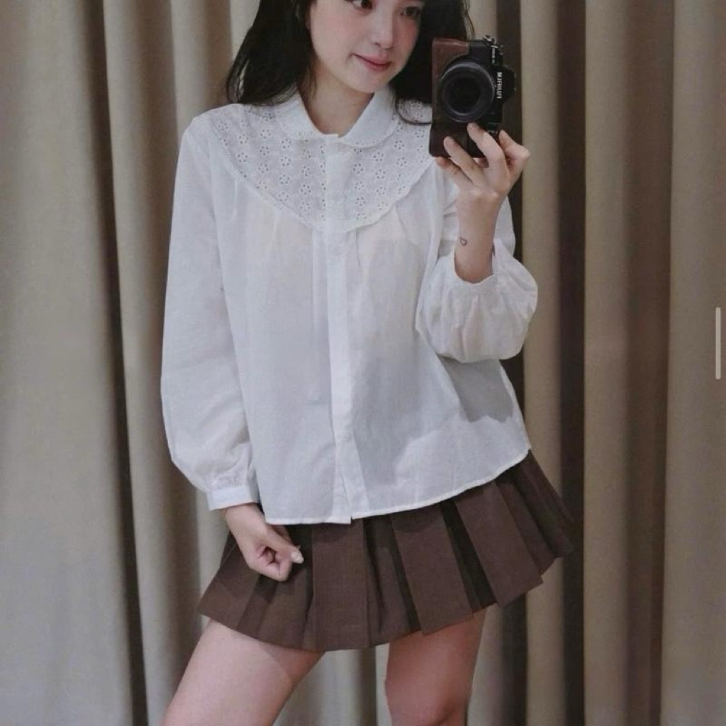 Áo sơ mi thô cổ sen phối viền ren hoa lỗ by Cimie Closet