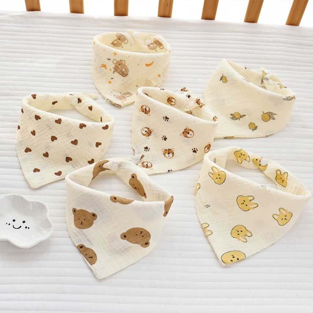 BooBoo Baby - (Chọn Mẫu) Yếm Tam Giác Chất Liệu Xô Muslin Có Cúc Bấm 4 Lớp, Yếm Quàng Cổ Giữ Ấm, Ăn Dặm Đa Năng