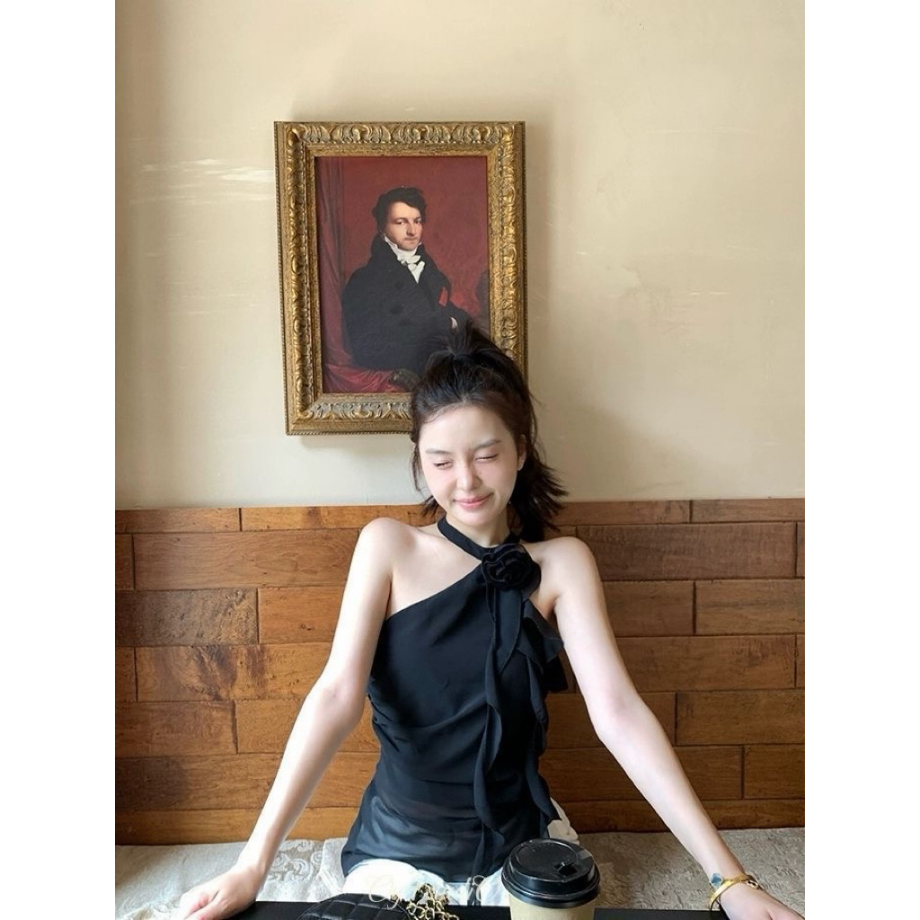 𝑪𝒉𝒐𝒄𝒐•[Order] Áo Yếm Đính Hoa Trà