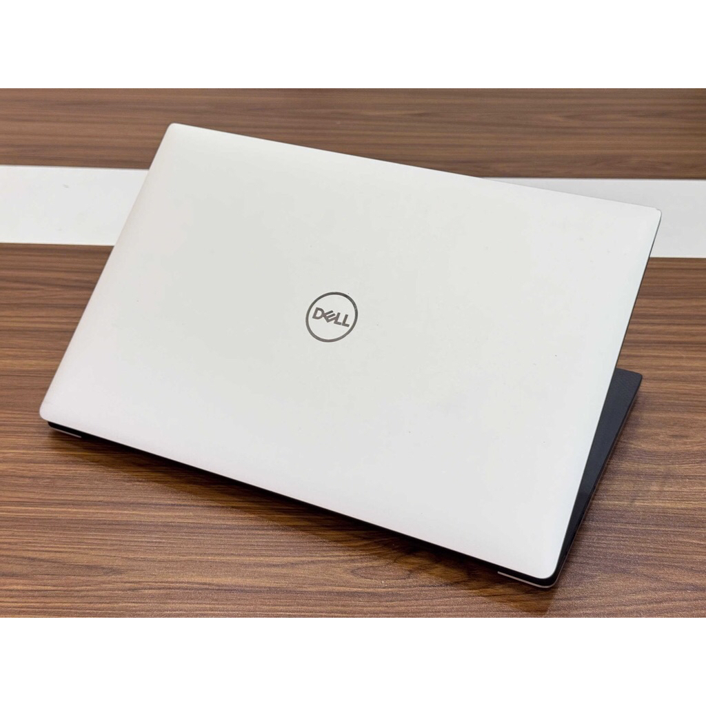 Dell Precision 5530 Core i7 8850H Ram 16G SSD 512G 15.6” ips Vga p2000