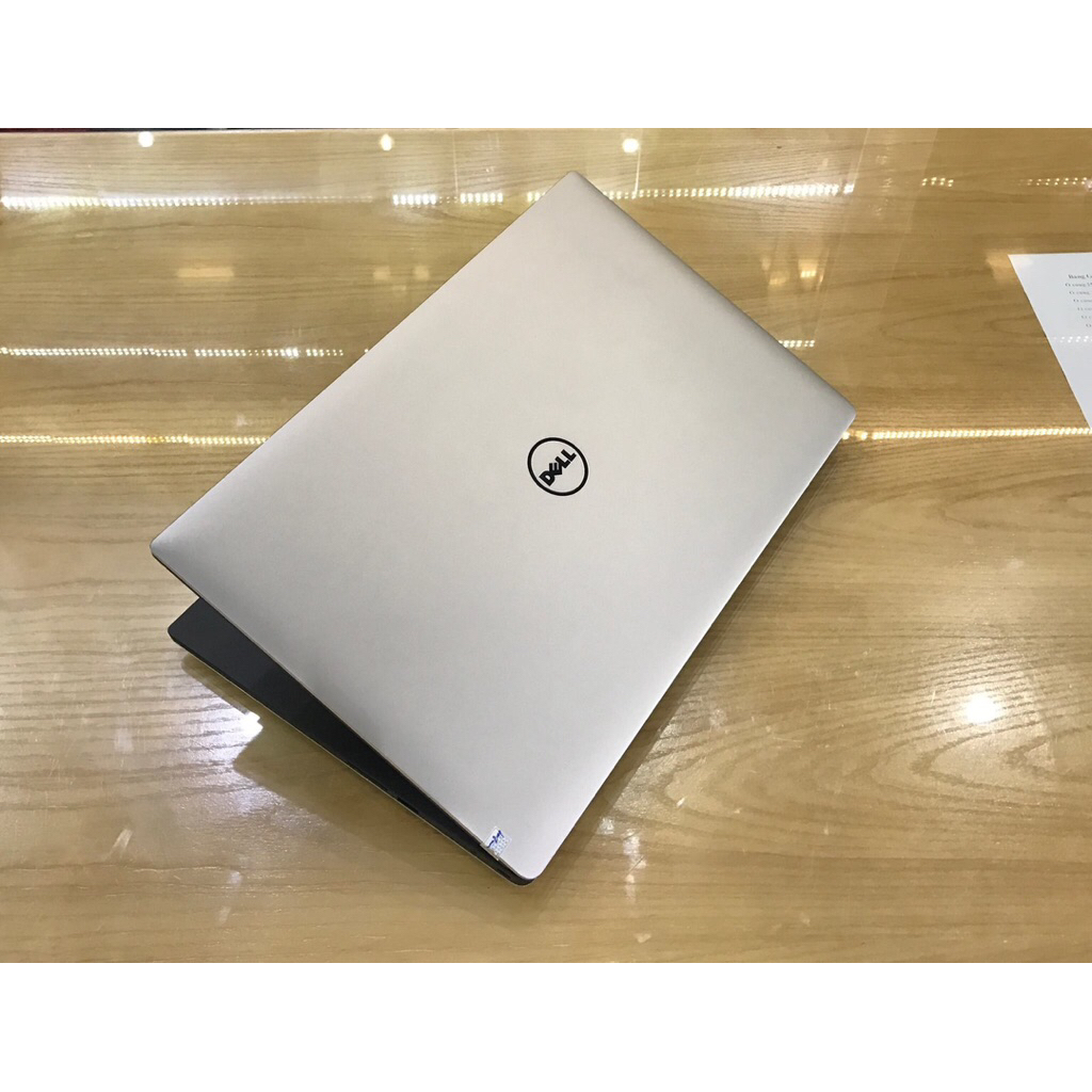 Dell Precision 5520 Core i5 7300HQ Ram 8G SSD 256G 15.6icnh IPS VGA