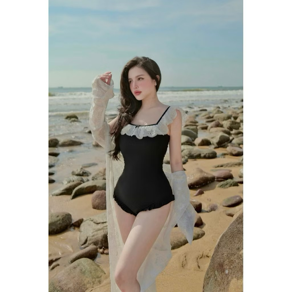 Bikini Phối Viền Ren Cách Điệu Cổ Vuông Trễ Vai, Cổ Khoét V Điệu