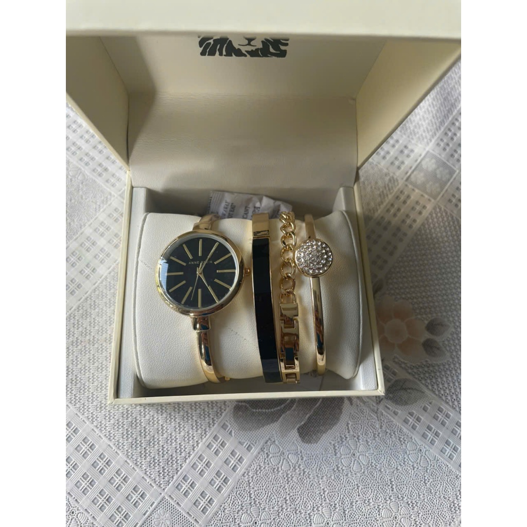 Set Đồng Hồ Và Vòng Đeo Tay Nữ Anne Klein AK/1470