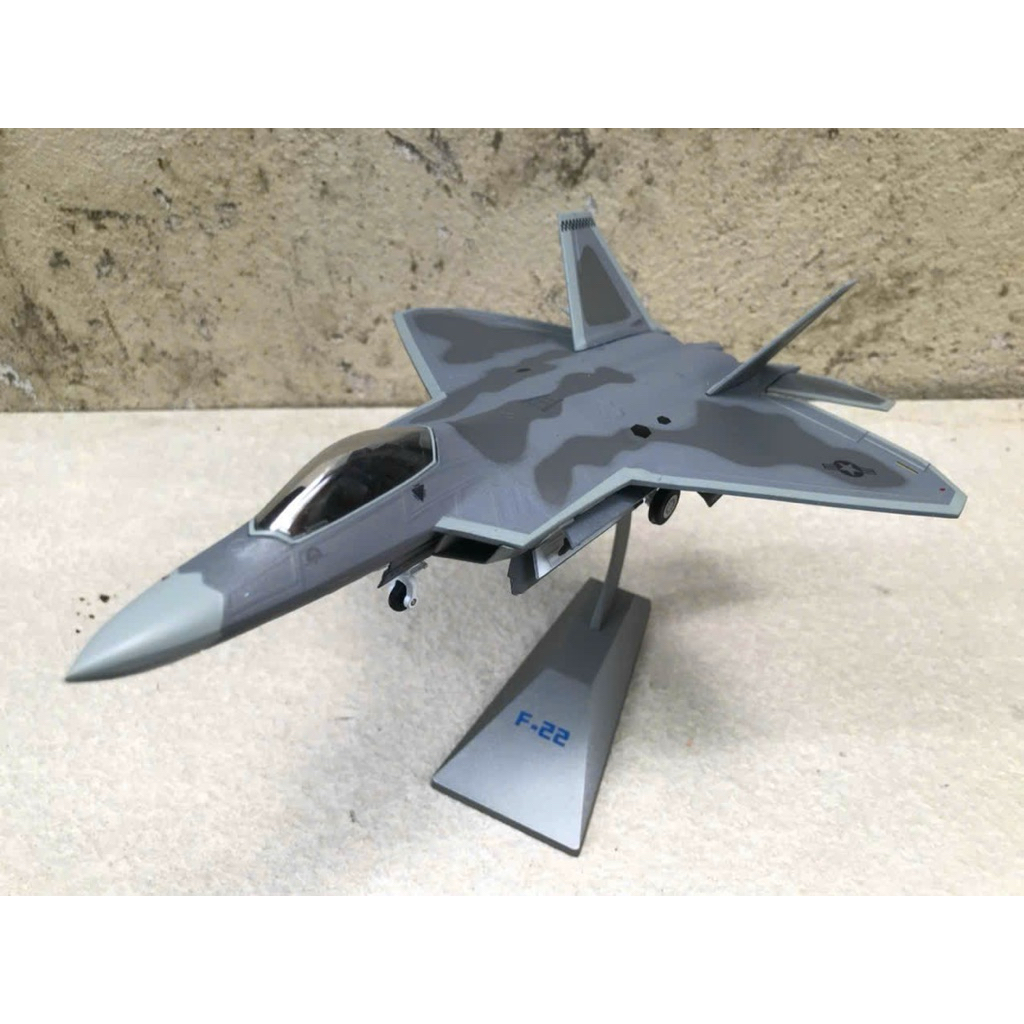 Mô hình trưng bày Máy bay Lockheed Martin F22 Raptor tỷ lệ 1:72 thân dài 24Cm đu1 nặng tay, Hãng sản