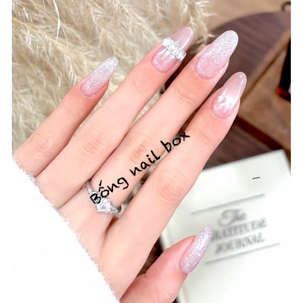 ( HOẢ TỐC HCM ) Nail box thiết kế tráng gương thạch hồng đính đá B505